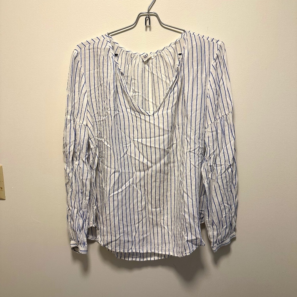 GapWomen's  Pop Over White and Blue Stripe Blouse Medium Lightweight and Summery
